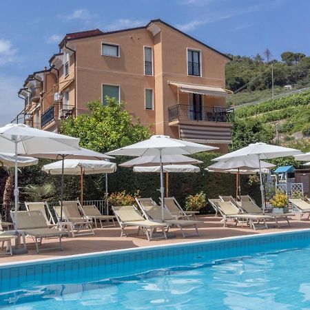 La Casa Del Gallo Pietra Ligure Buitenkant foto